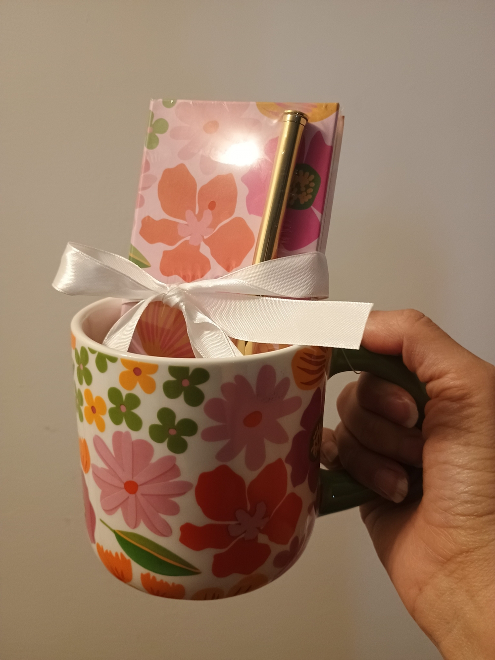 Floral Ceramic Coffee Mug with Pink & Green Accent - Gift Set